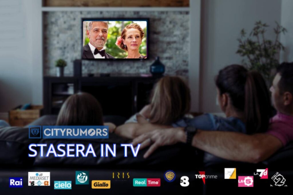 famiglia che guarda la televisione