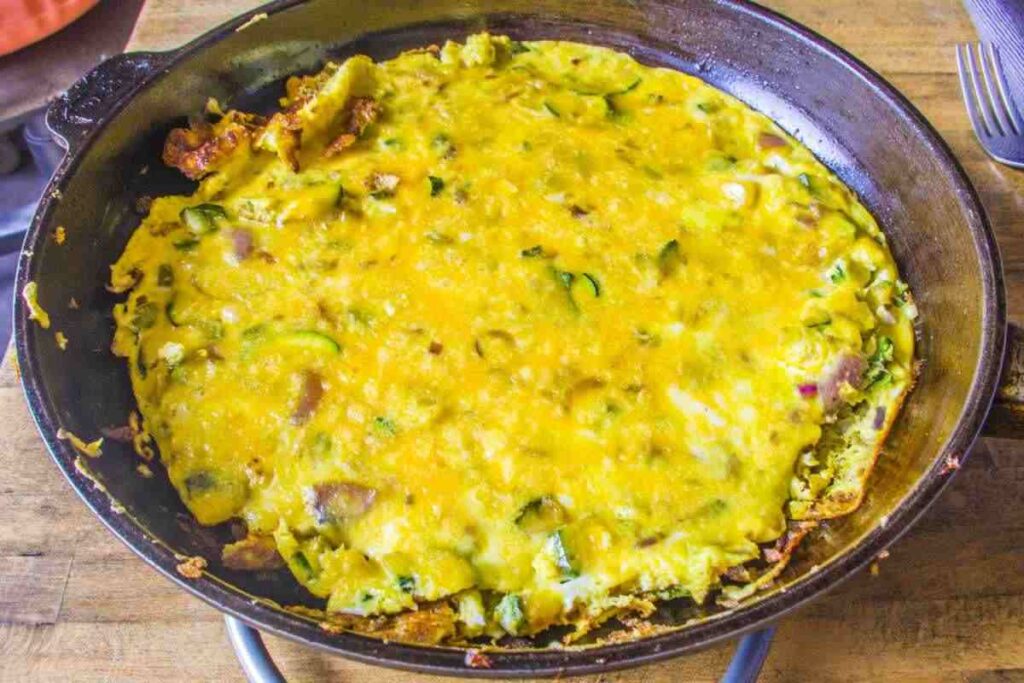 padella con zucchine e uova