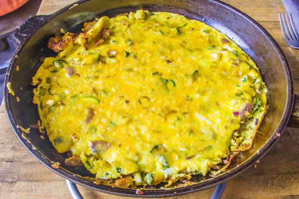 padella con zucchine e uova