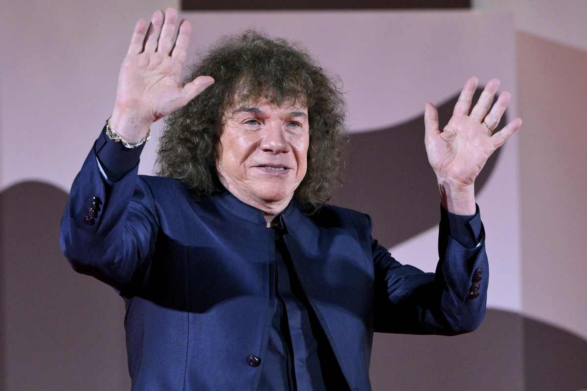 Cocciante in primo piano