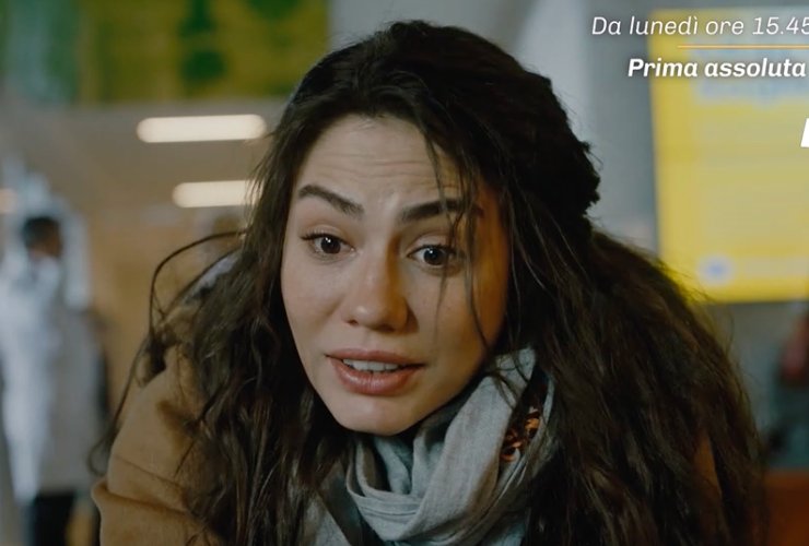 demet odzemir nella serie Io sono Farah