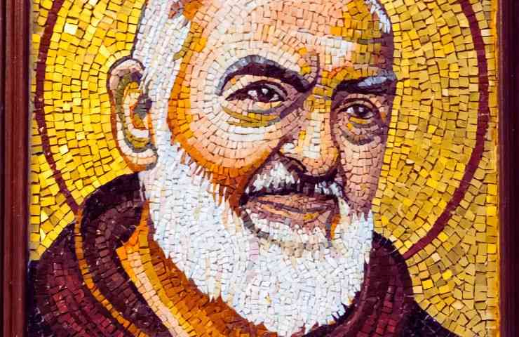 padre pio su vetrata