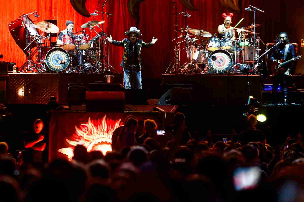 Zucchero durante un concerto