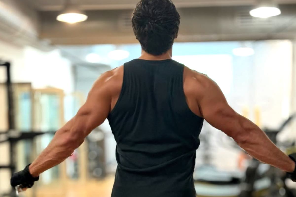 can yaman di spalle su instagram