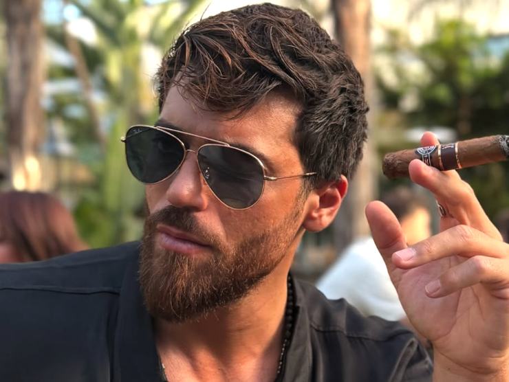 can yaman su instagram