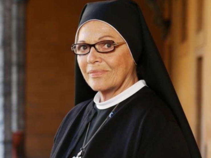 valeria fabrizi nei panni di suor costanza