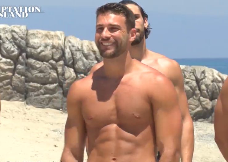 flavio sorridente a temptation island
