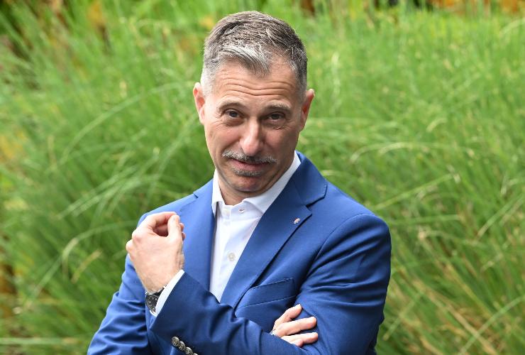 gabriele corsi in posa