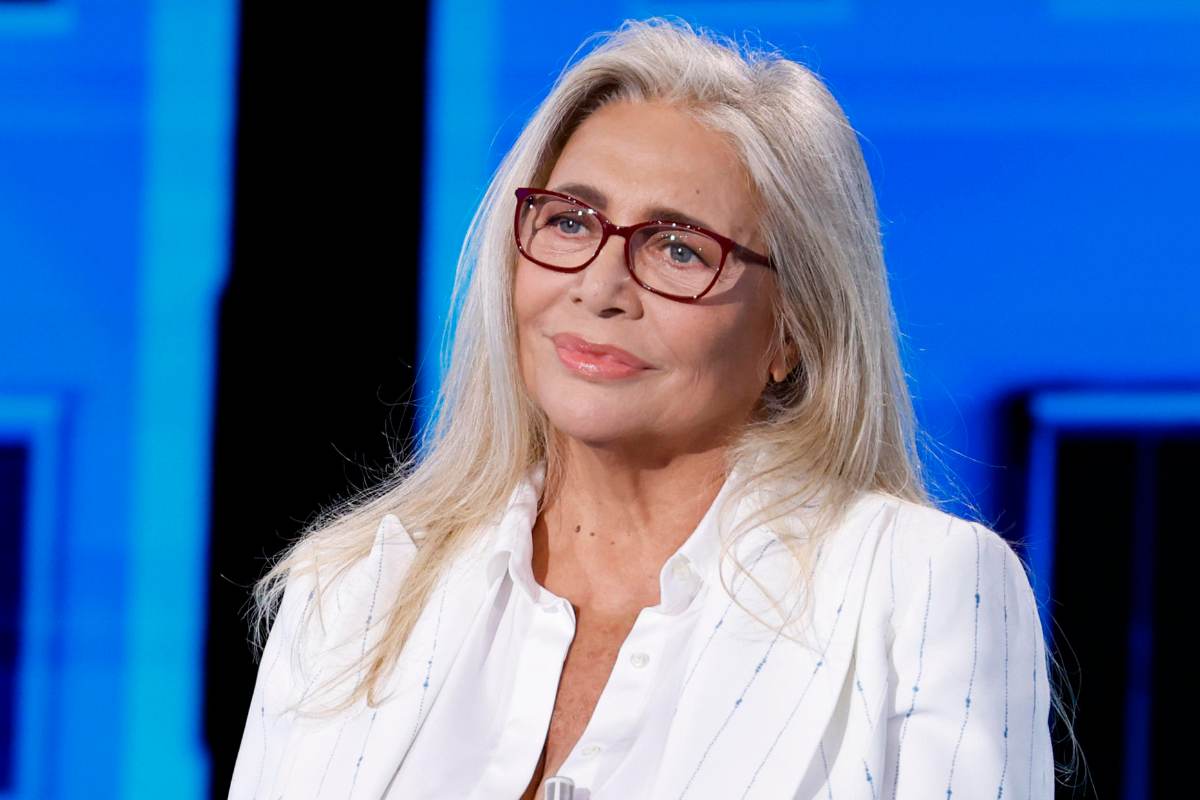 mara venier in primo piano che sorride