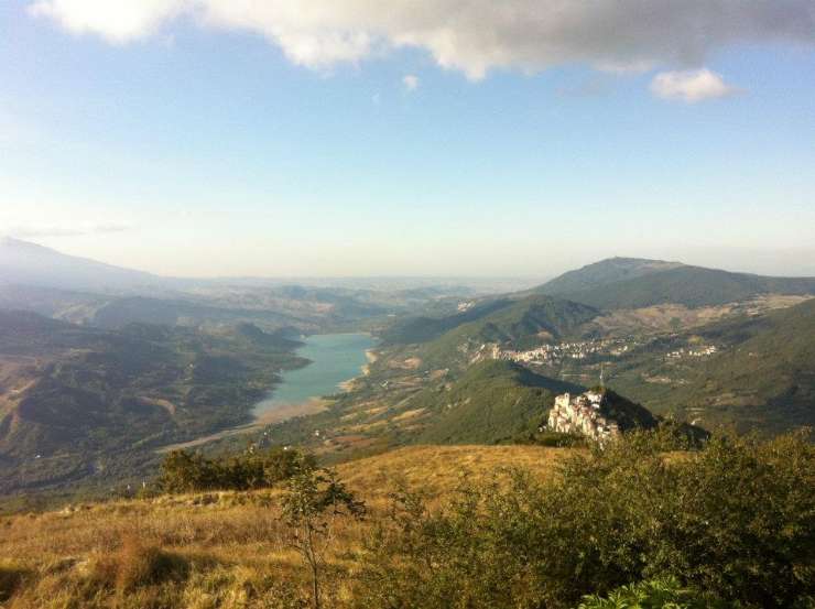 colline e un torrente