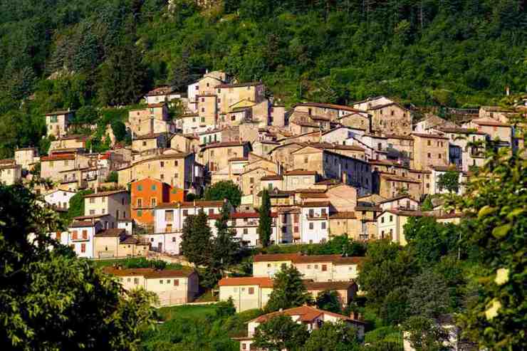 paesino su una montagna