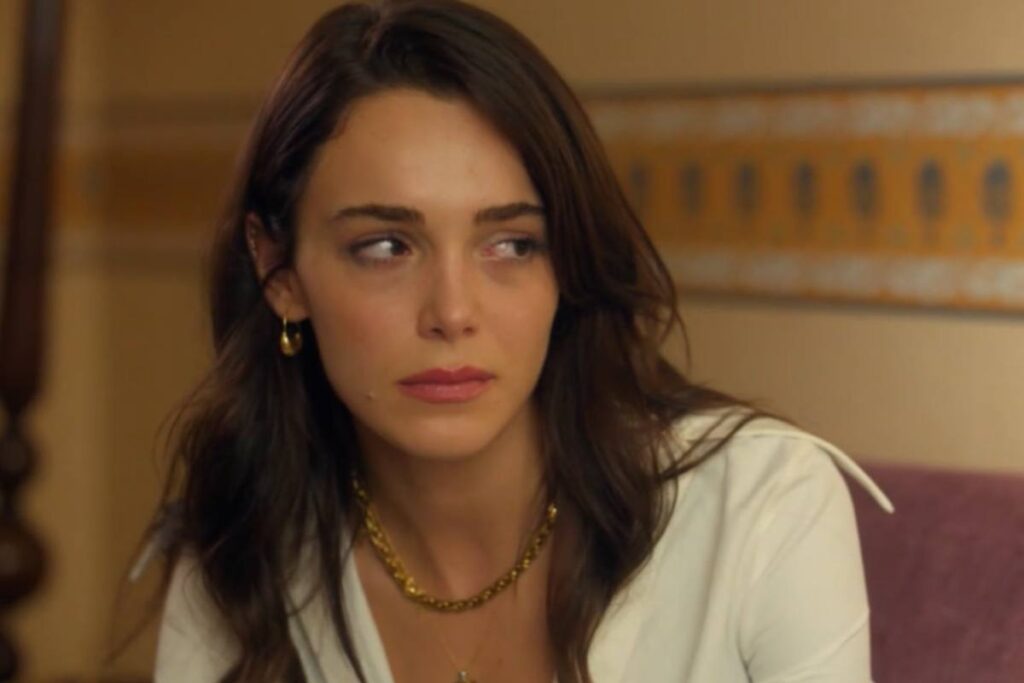leyla in lacrime in una scena di if you love