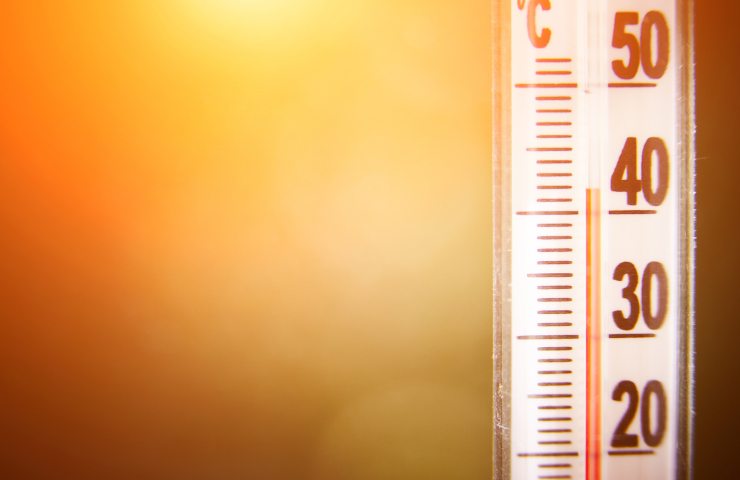 Un termometro che segna 40°