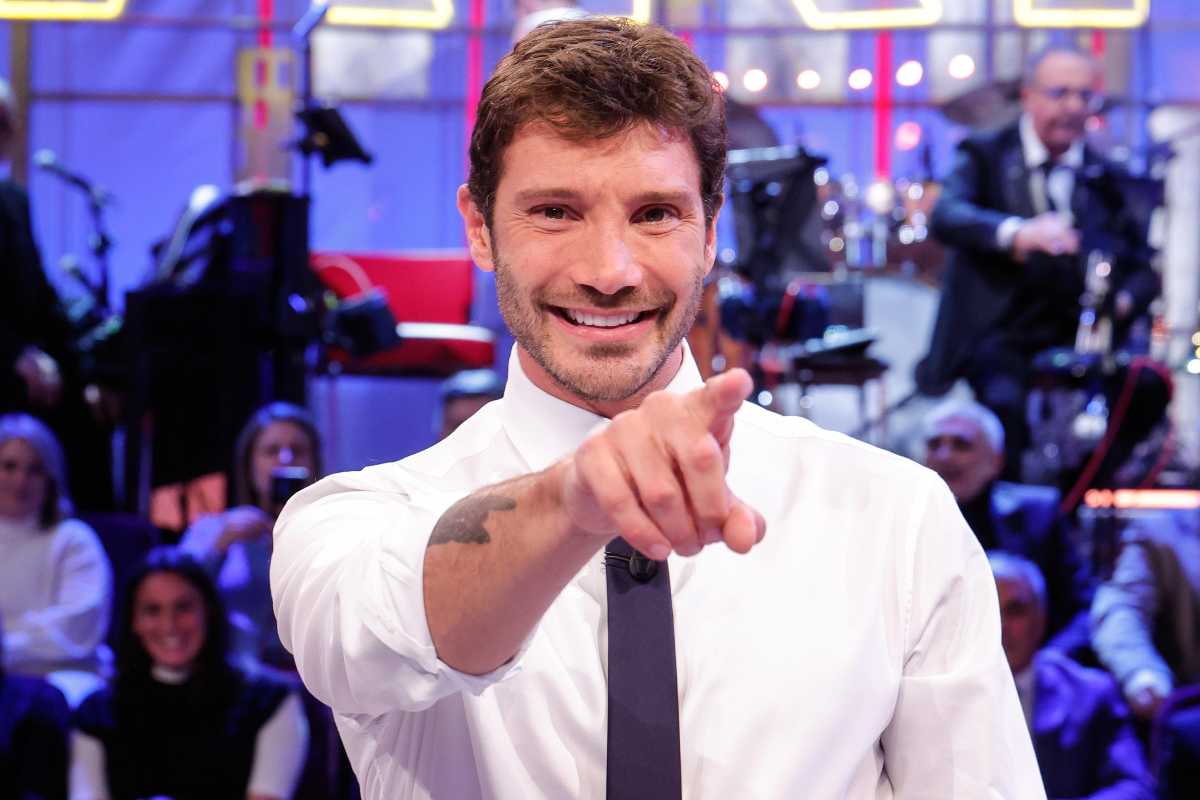 stefano de martino ad affari tuoi 