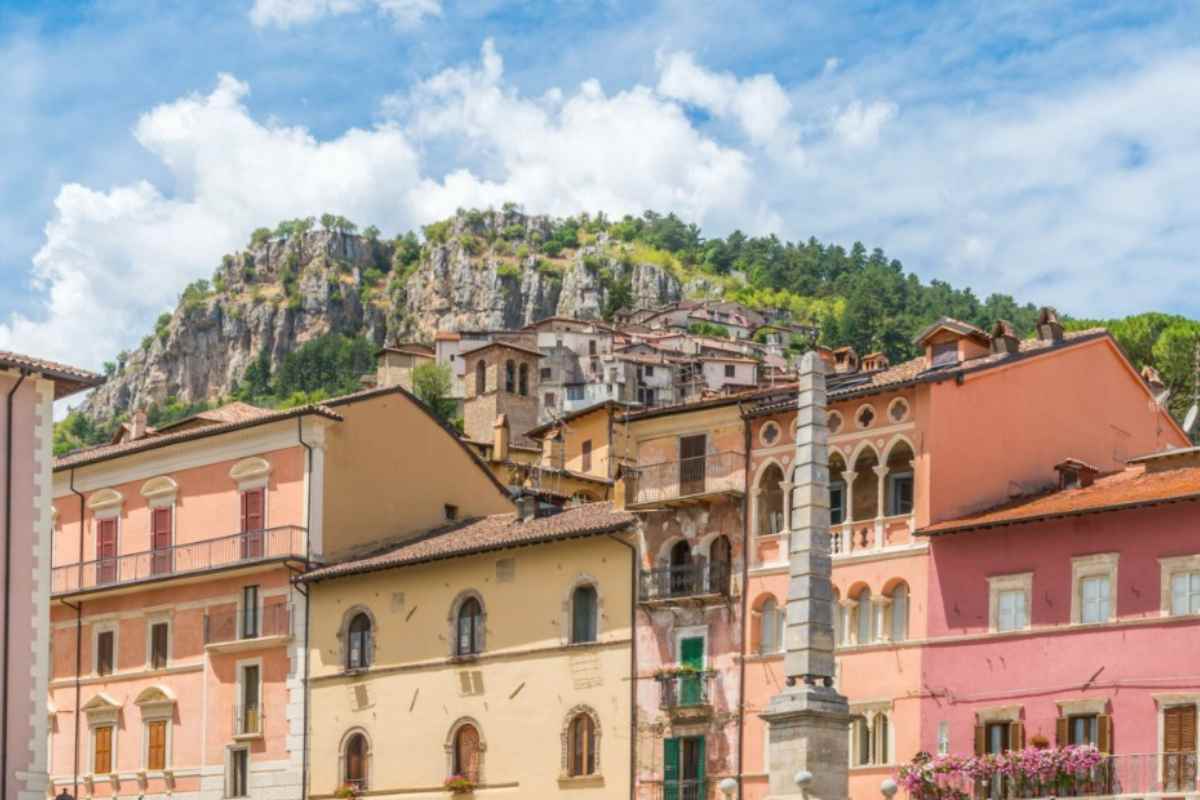 una veduta di tagliacozzo