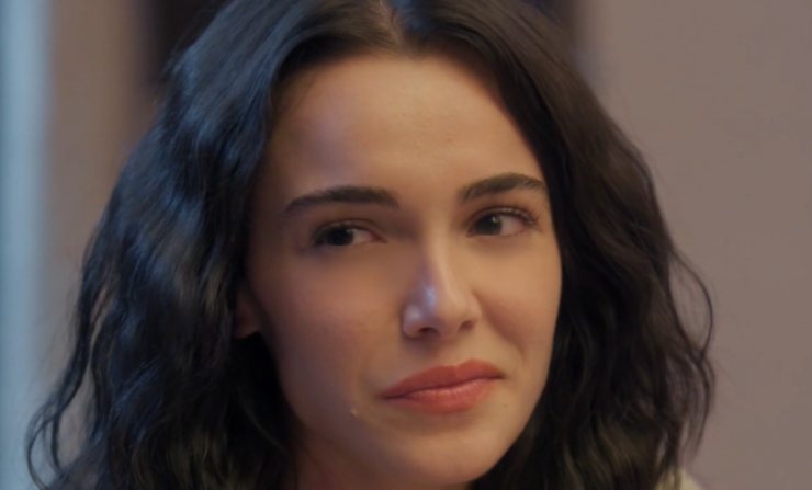 leyla in una scena di if you love