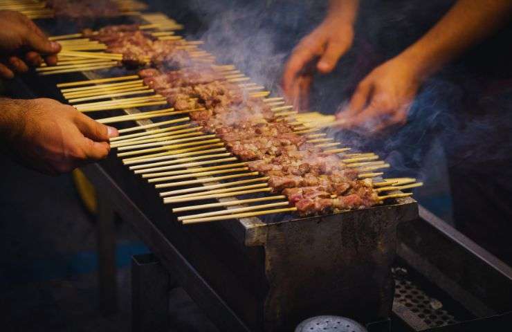 arrosticini sulla brace