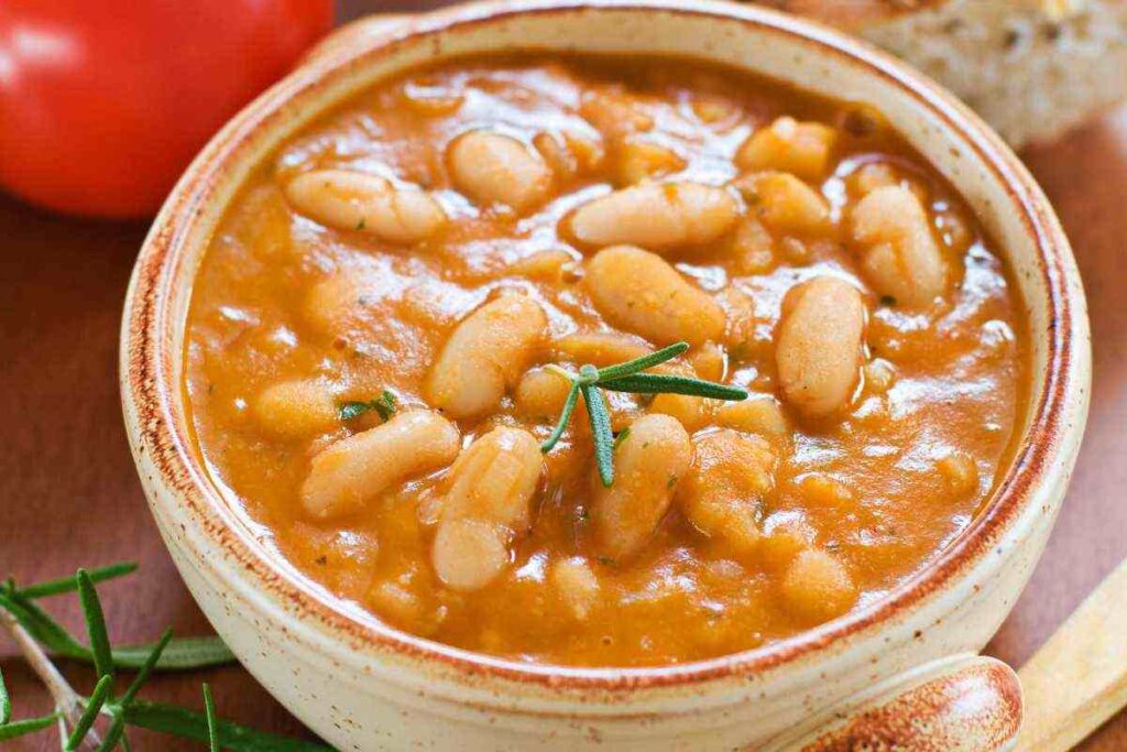 pancotto di fagioli in una ciotola