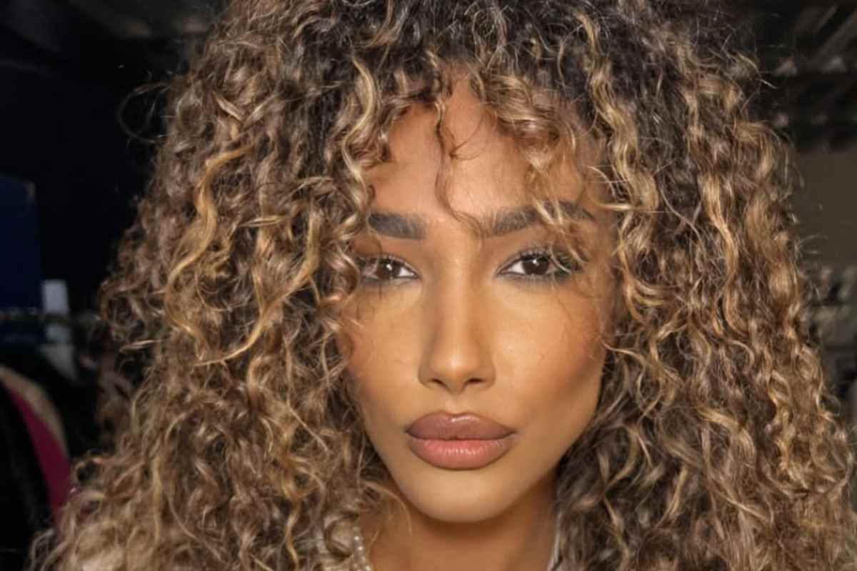 selfie samira lui instagram