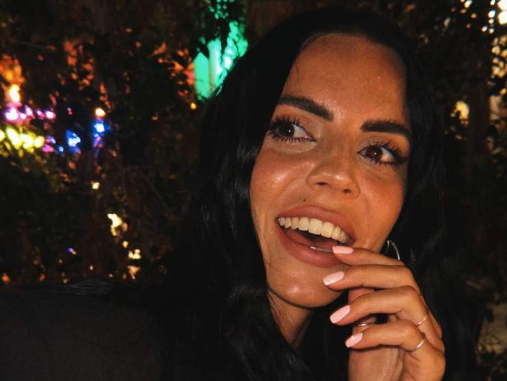 shaila gatta sorridente su instagram