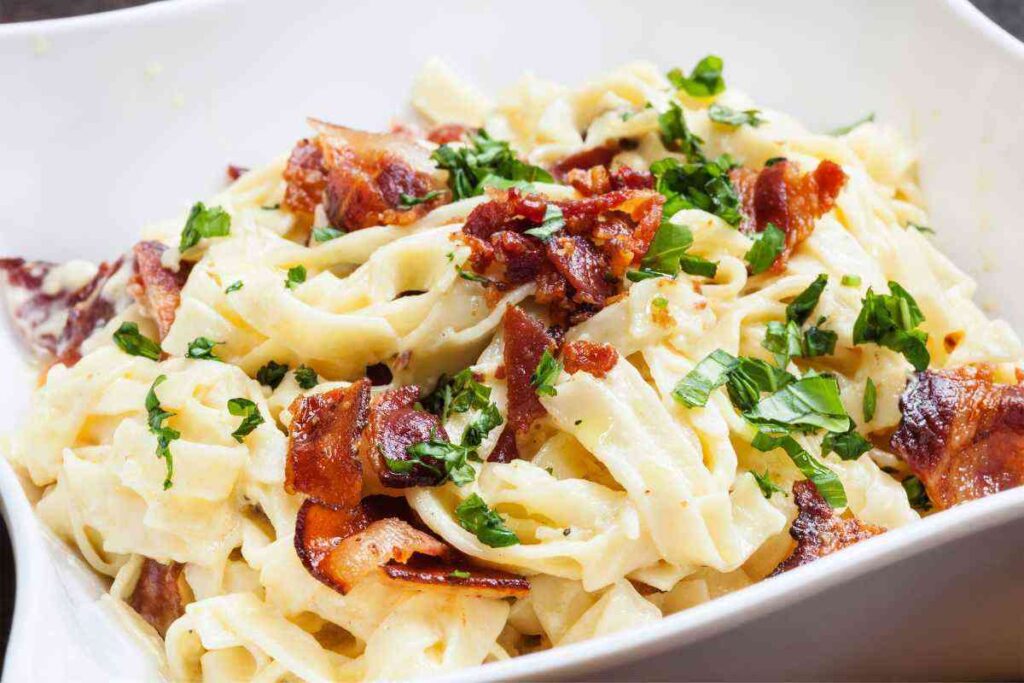 tagliatelle con pancencetta e prezzemolo