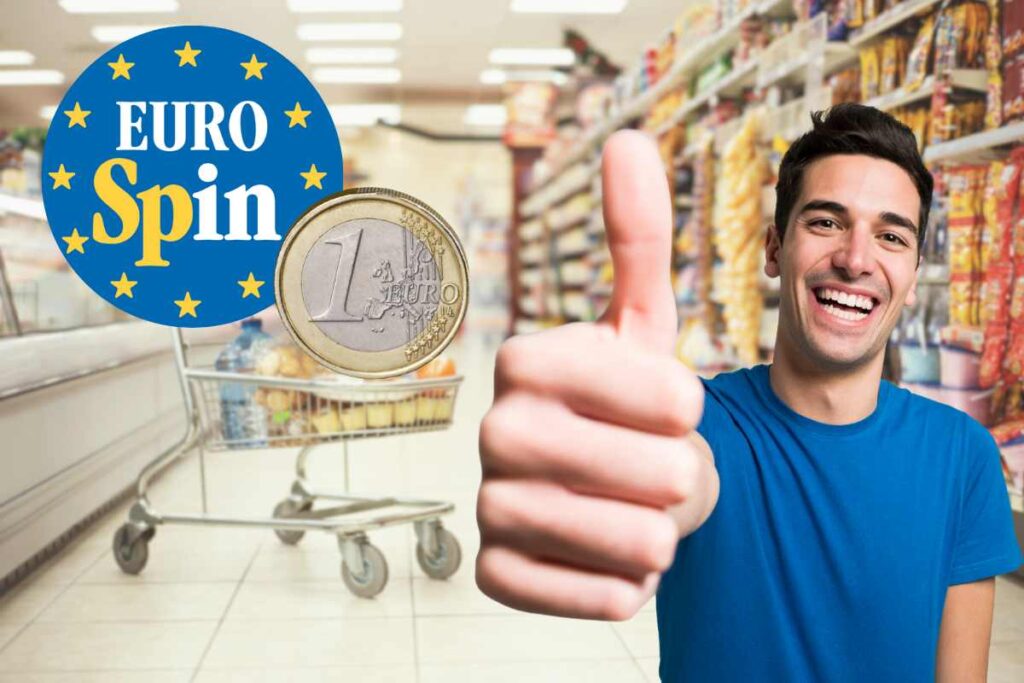 ragazzo al supermercato, logo Eurospin e moneta da 1€
