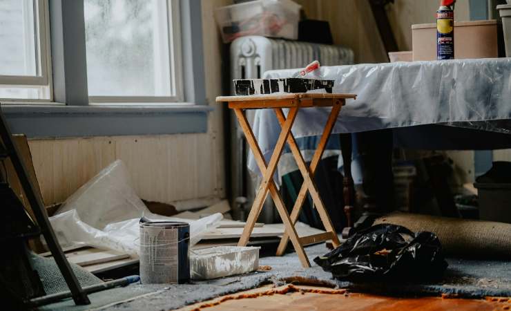 salotto in ristrutturazione