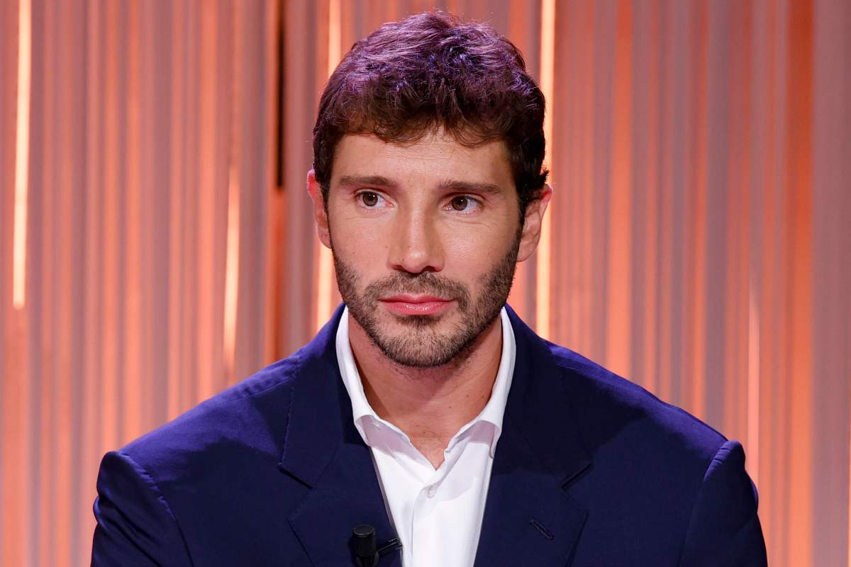Stefano De Martino in primo piano