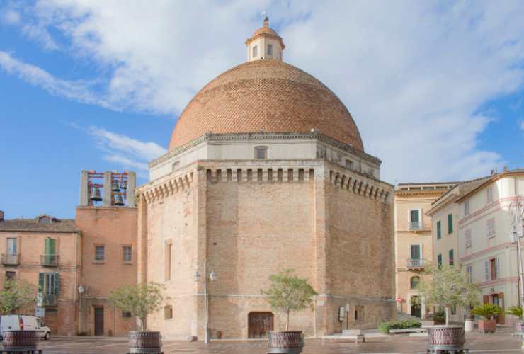 un palazzo storico a giulianova