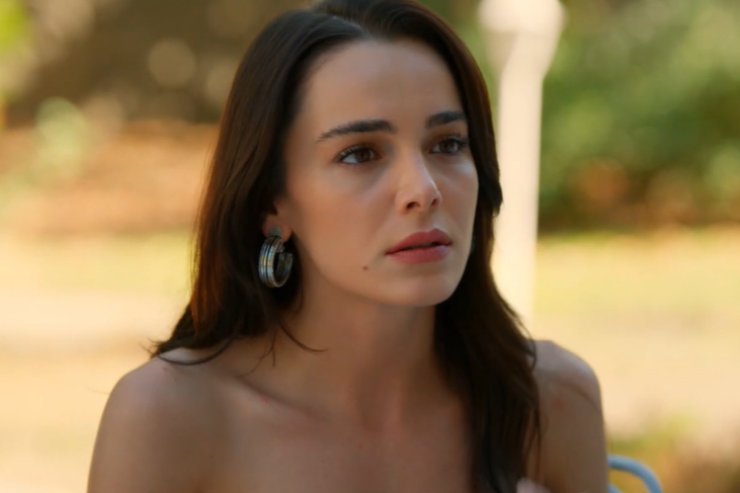 leyla in una scena di if you love