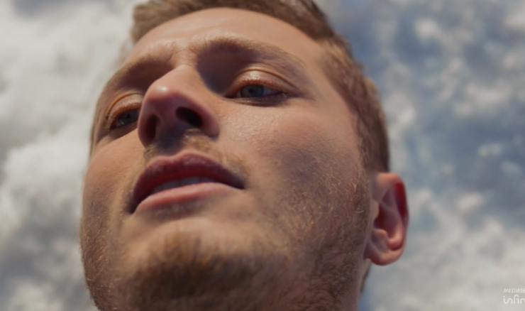 cihan in una scena de la notte nel cuore