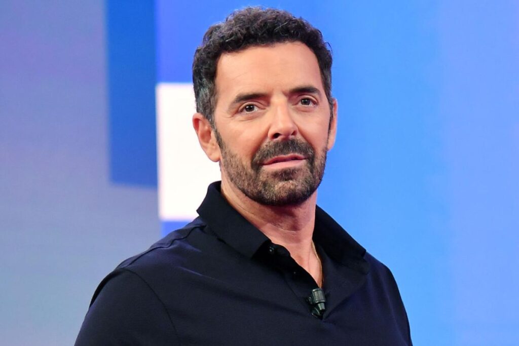 alberto matano in primo piano