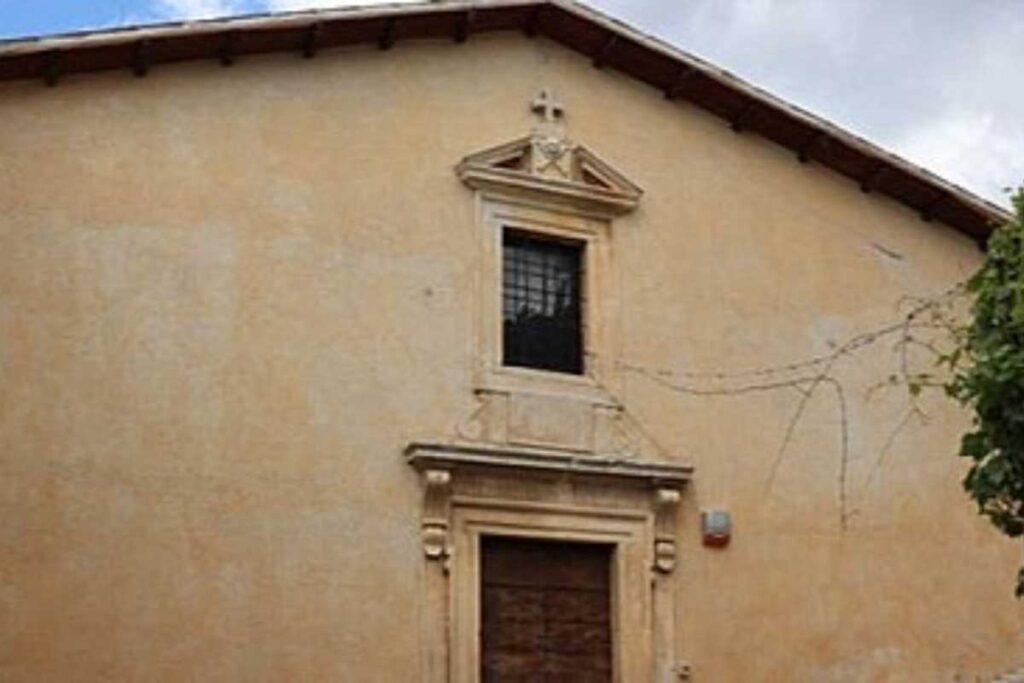 facciata di una chiesa