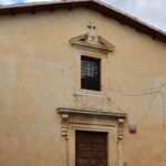 facciata di una chiesa