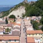 un borgo visto dall'alto