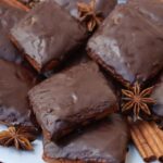 vassoio con mostaccioli