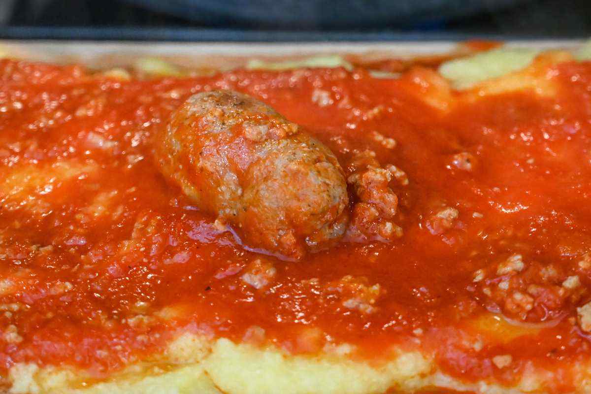 polenta con sugo di salsiccia