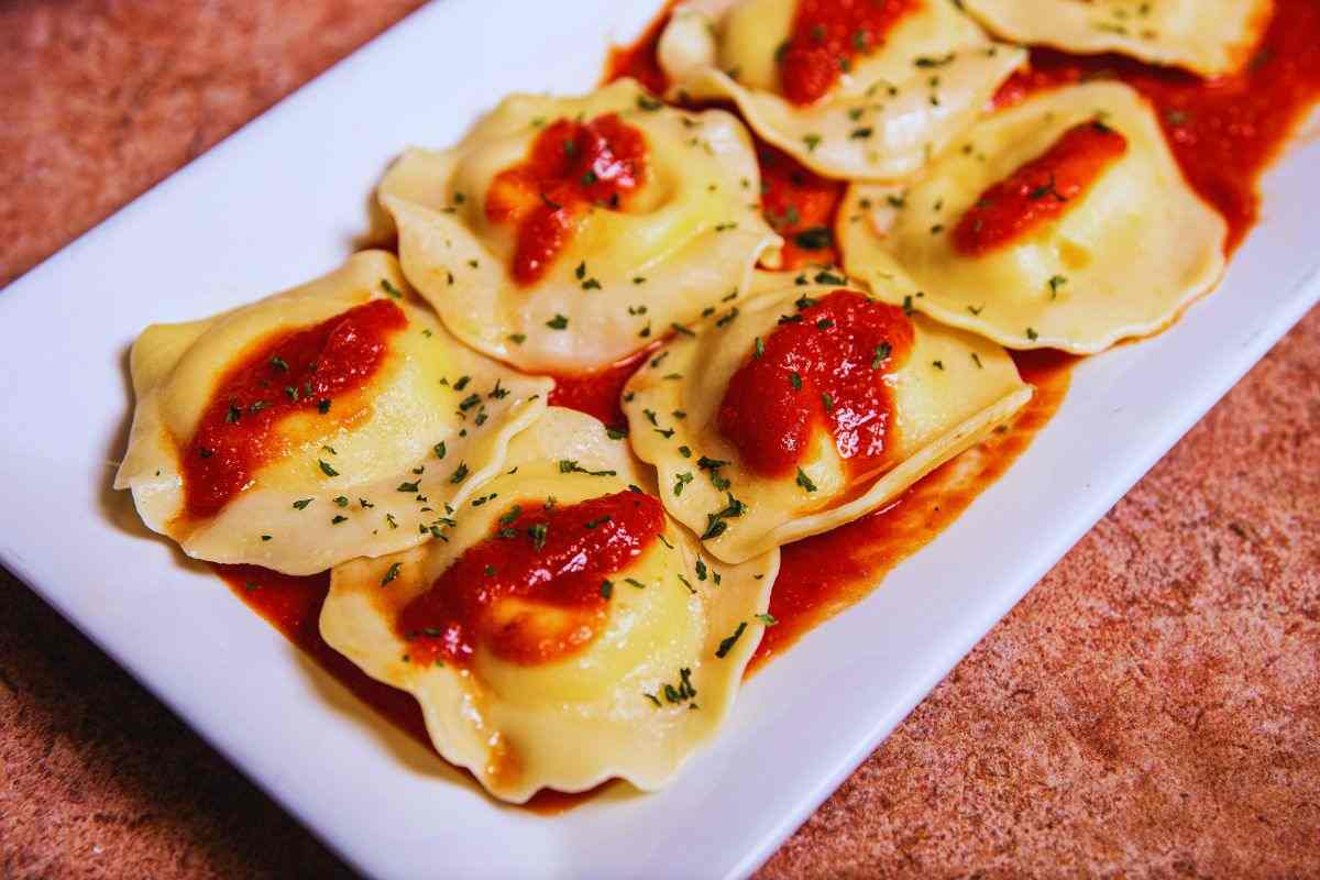 ravioli col sugo
