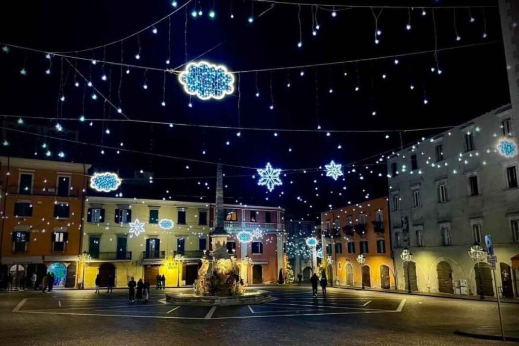 stelle sul cielo e luci di natale