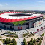 Stadio Riyadh Air Metropolitano di Madrid: veduta esterna panoramica dell'arena dell'Atlético Madrid per la semifinale di Champions League.