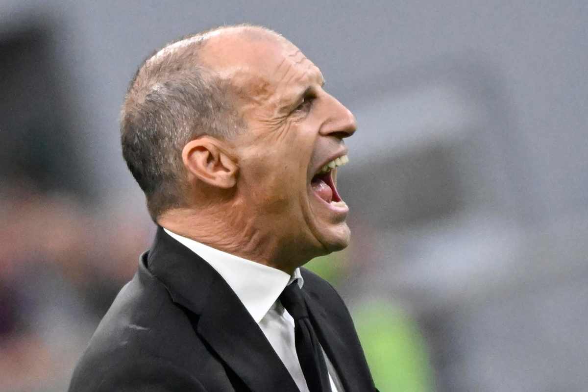 Massimiliano Allegri urla in un momento di concitazione.