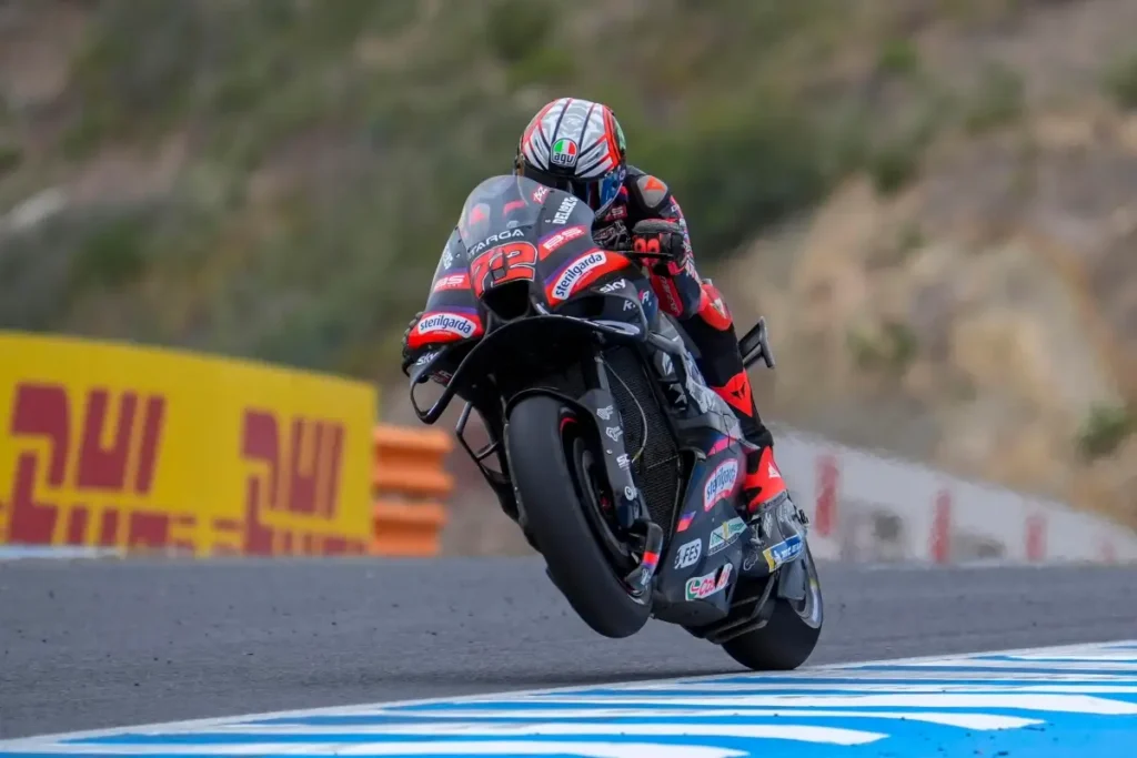Marco Bezzecchi su Aprilia nel corso delle prove libere del GP di Spagna 2026.