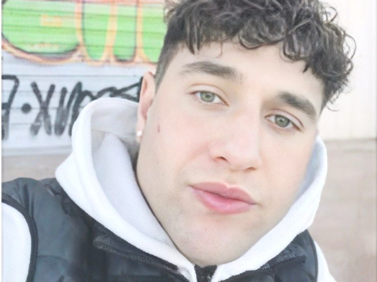 Un ritratto di Andrea Sciorilli, il giovane di 21 anni ucciso a Vasto. La foto lo ritrae sorridente. È il soggetto delle indagini della Procura di Vasto