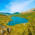 lago a forma di cuore