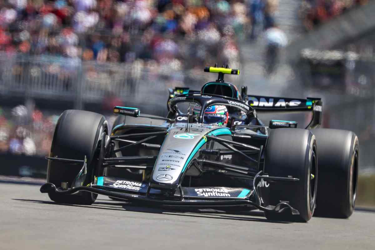 La Mercedes-AMG F1 W17 E Performance con Andrea Kimi Antonelli al volante.