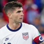 Christian Pulisic con la maglia degli Stati Uniti durante USA-Australia ai Mondiali 2026, primo piano in campo prima della sfida decisiva del girone.
