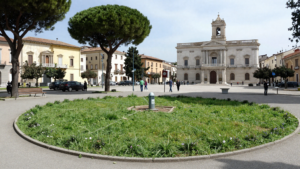 Chieti, riparazione della ringhiera in Piazza Trento e Trieste